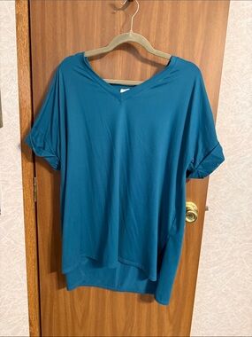 Zenana Relaxed V-Neck Short Sleeve Tunic in Teal